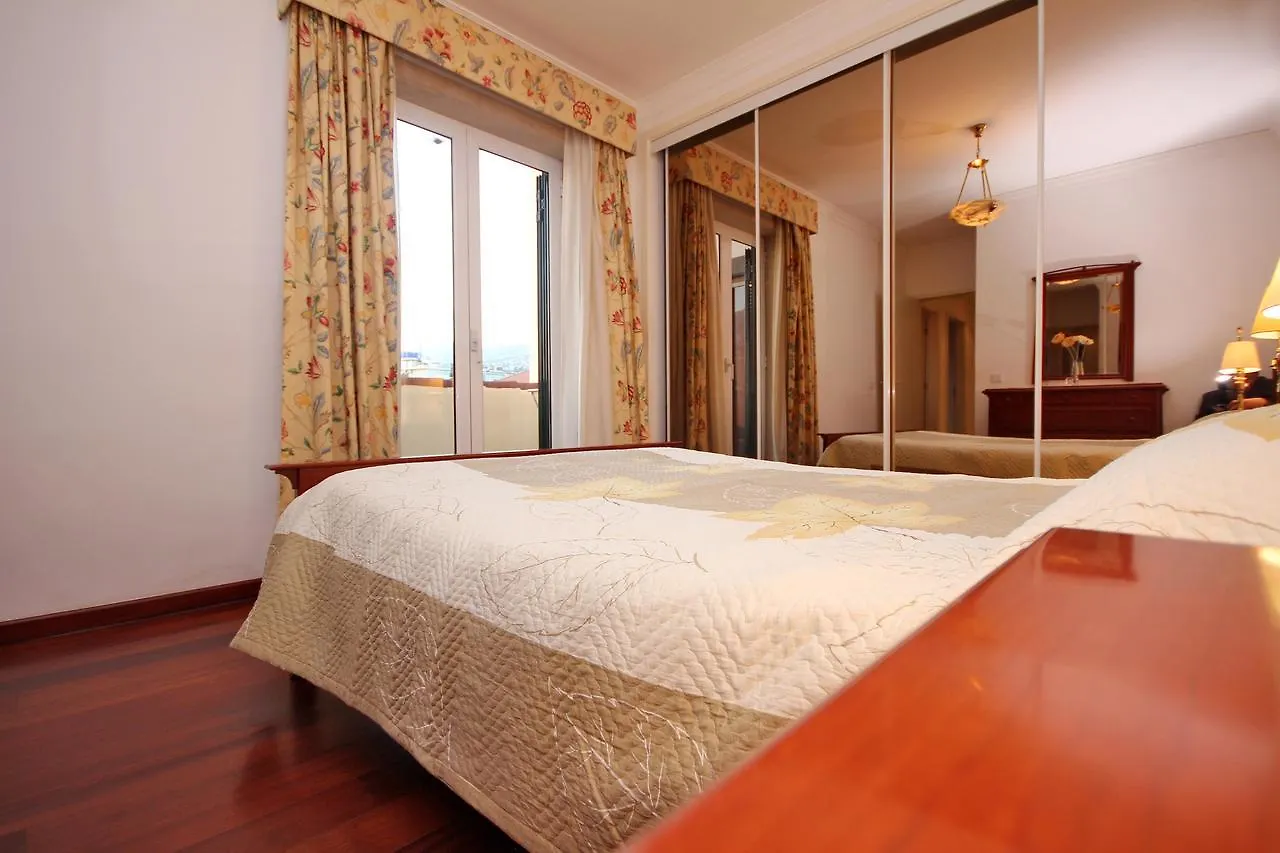 Old Town Apartment Sea View Funchal  Portogallo