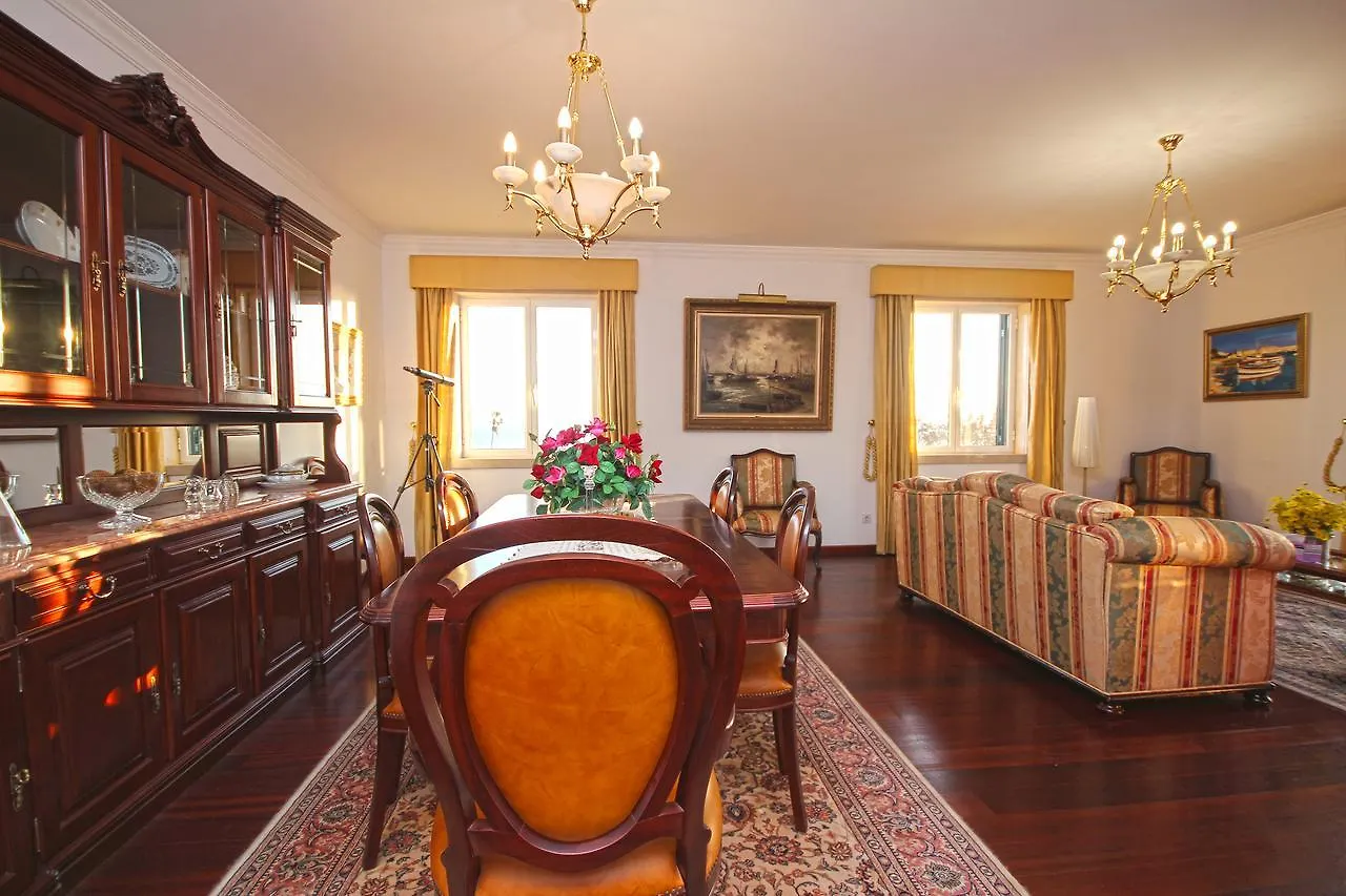 Old Town Apartment Sea View Funchal